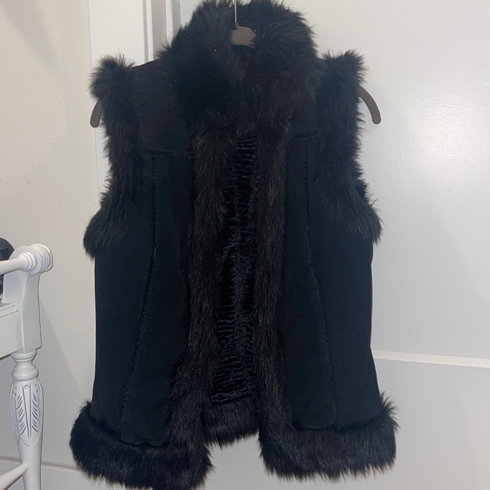 Express faux fur vest black small